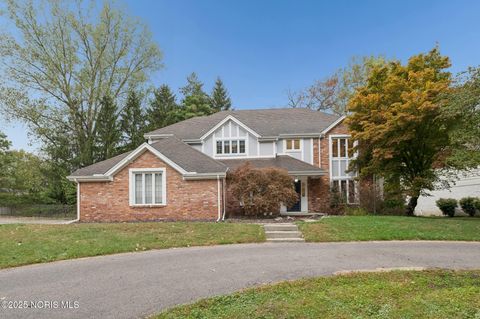 Photo of 5539 Ginger Tree Lane, Toledo, OH 43623 (MLS # 10000270)