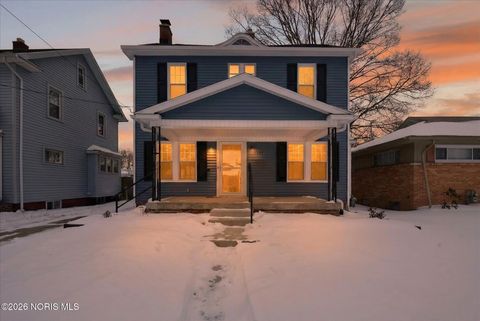 Photo of 1293 Wildwood Road, Toledo, OH 43614 (MLS # 10004109)