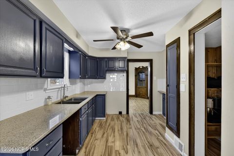 Tiny photo for 1293 Wildwood Road, Toledo, OH 43614 (MLS # 10004109)