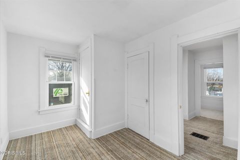 Tiny photo for 2017 Kelsey Avenue, Toledo, OH 43605 (MLS # 10004492)