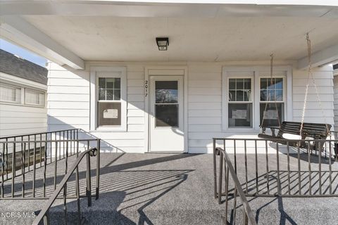 Tiny photo for 2017 Kelsey Avenue, Toledo, OH 43605 (MLS # 10004492)