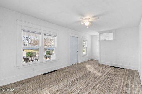 Tiny photo for 2017 Kelsey Avenue, Toledo, OH 43605 (MLS # 10004492)