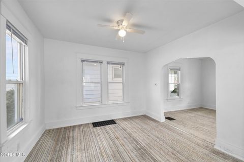 Tiny photo for 2017 Kelsey Avenue, Toledo, OH 43605 (MLS # 10004492)