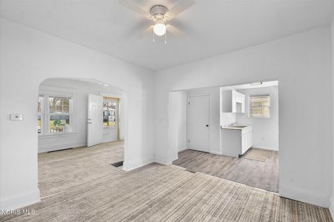 Tiny photo for 2017 Kelsey Avenue, Toledo, OH 43605 (MLS # 10004492)