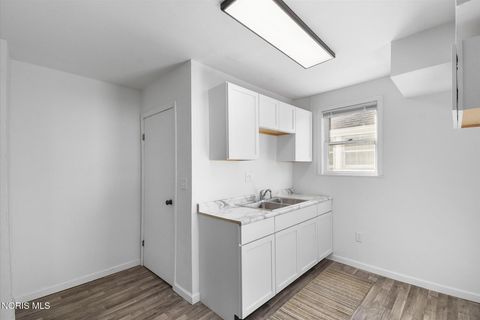 Tiny photo for 2017 Kelsey Avenue, Toledo, OH 43605 (MLS # 10004492)