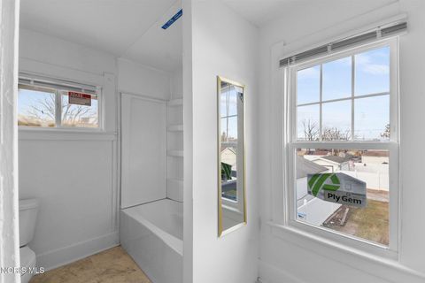 Tiny photo for 2017 Kelsey Avenue, Toledo, OH 43605 (MLS # 10004492)