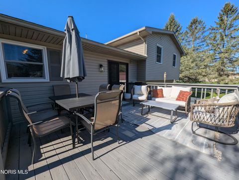 Tiny photo for 701 W Brown Road, Montpelier, OH 43543 (MLS # 10006612)