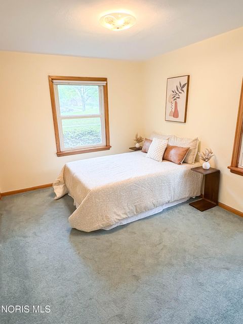 Tiny photo for 504 Sylvandale Avenue, Oregon, OH 43616 (MLS # 10007178)