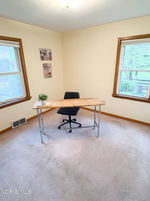 Tiny photo for 504 Sylvandale Avenue, Oregon, OH 43616 (MLS # 10007178)