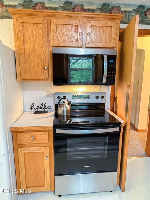 Tiny photo for 504 Sylvandale Avenue, Oregon, OH 43616 (MLS # 10007178)