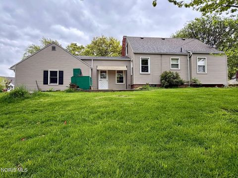 Tiny photo for 504 Sylvandale Avenue, Oregon, OH 43616 (MLS # 10007178)