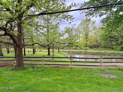 Tiny photo for 504 Sylvandale Avenue, Oregon, OH 43616 (MLS # 10007178)