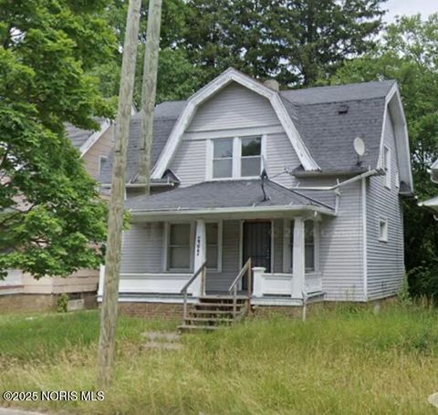 Photo of 2322 Upton Avenue, Toledo, OH 43606 (MLS # 10000889) Photo of 2322 Upton Avenue, Toledo, OH 43606 (MLS # 10000889)