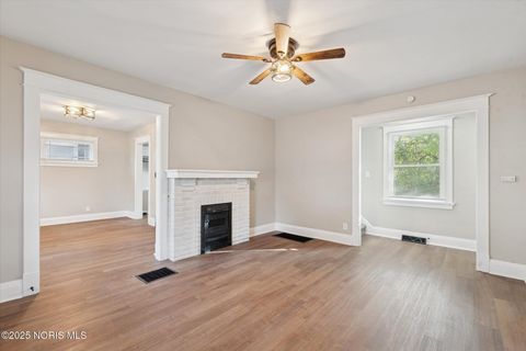 Tiny photo for 2322 Upton Avenue, Toledo, OH 43606 (MLS # 10000889)