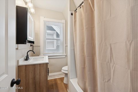 Tiny photo for 2322 Upton Avenue, Toledo, OH 43606 (MLS # 10000889)