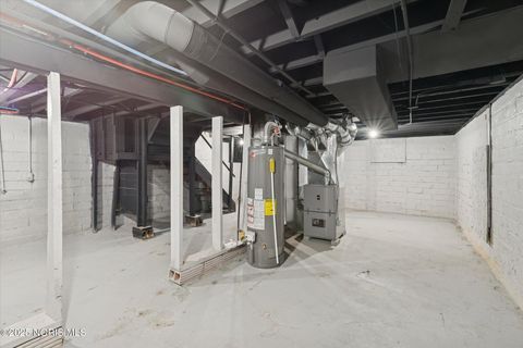 Tiny photo for 2322 Upton Avenue, Toledo, OH 43606 (MLS # 10000889)