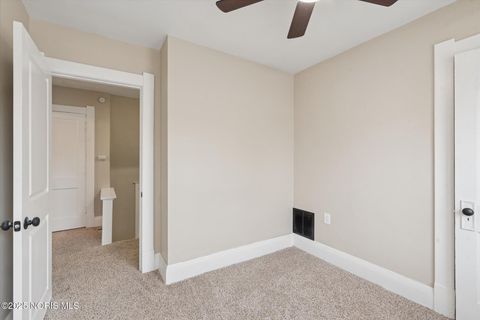 Tiny photo for 2322 Upton Avenue, Toledo, OH 43606 (MLS # 10000889)