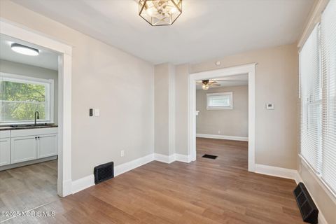 Tiny photo for 2322 Upton Avenue, Toledo, OH 43606 (MLS # 10000889)