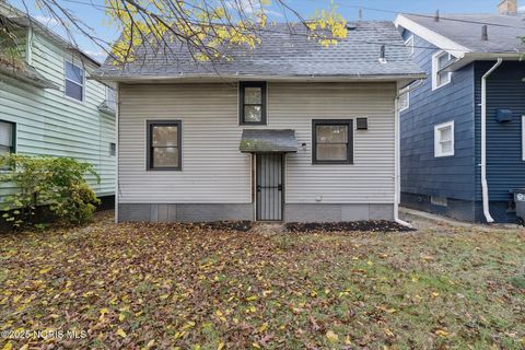 Tiny photo for 2322 Upton Avenue, Toledo, OH 43606 (MLS # 10000889)