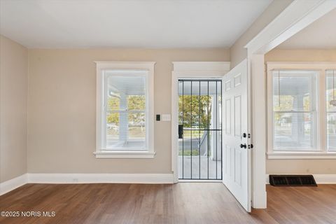 Tiny photo for 2322 Upton Avenue, Toledo, OH 43606 (MLS # 10000889)