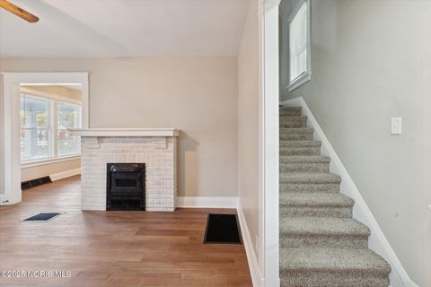 Tiny photo for 2322 Upton Avenue, Toledo, OH 43606 (MLS # 10000889)