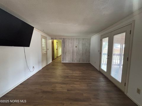 Tiny photo for 202 Wilson Street, Defiance, OH 43512 (MLS # 10002649)