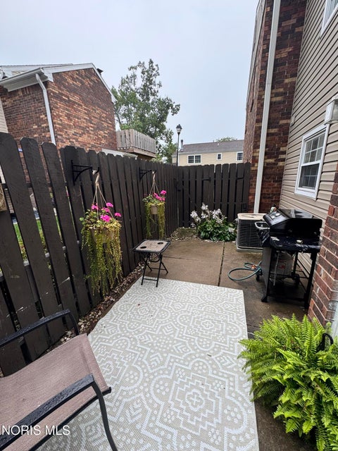 Tiny photo for 5734 Aspen Drive, Toledo, OH 43615 (MLS # 10012722)