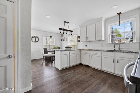 Tiny photo for 2255 Wildwood Road, Toledo, OH 43614 (MLS # 10005886)