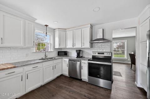 Tiny photo for 2255 Wildwood Road, Toledo, OH 43614 (MLS # 10005886)