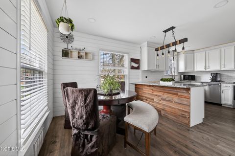 Tiny photo for 2255 Wildwood Road, Toledo, OH 43614 (MLS # 10005886)