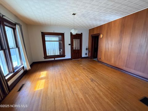 Tiny photo for 310 N Market Street, Kenton, OH 43326 (MLS # 10000732)