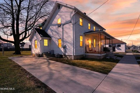 Photo of 125 Cherry Street, Findlay, OH 45840 (MLS # 10004542)