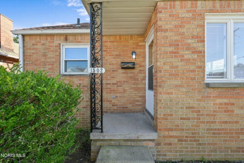 Tiny photo for 1502 Nevada Street, Toledo, OH 43605 (MLS # 10014035)