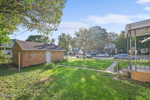 Tiny photo for 1502 Nevada Street, Toledo, OH 43605 (MLS # 10014035)