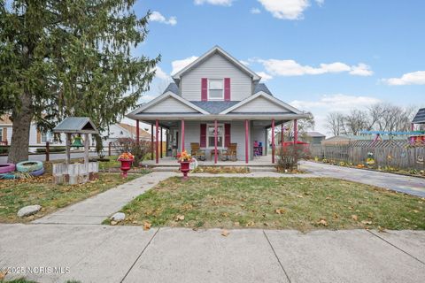 Photo of 20210 Oak Street, Weston, OH 43569 (MLS # 10001261)