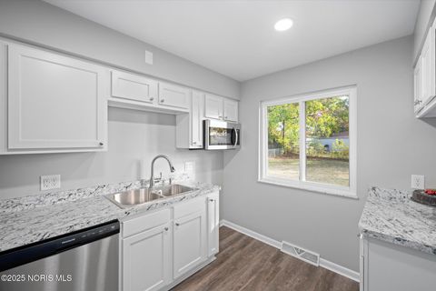 Tiny photo for 5154 Valley Forge Drive, Toledo, OH 43613 (MLS # 10000994)