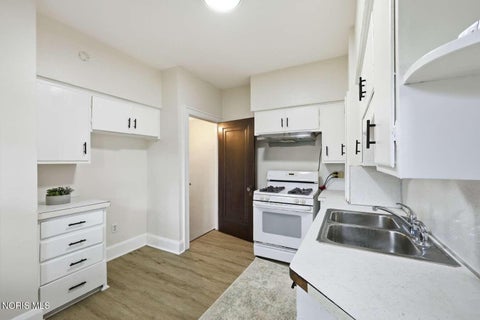 Tiny photo for 5150 Norton Place, Toledo, OH 43615 (MLS # 10011189)