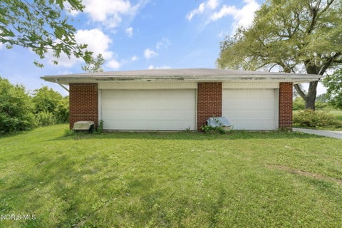 Tiny photo for 995 N Cousino Road, Oregon, OH 43616 (MLS # 10010623)