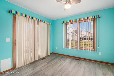 Tiny photo for 6955 Nightingale Drive, Holland, OH 43528 (MLS # 10002545)