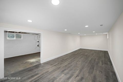 Tiny photo for 5768 Home Lane, Toledo, OH 43623 (MLS # 10000302)
