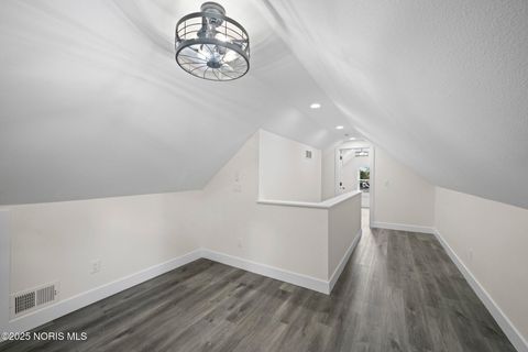 Tiny photo for 5768 Home Lane, Toledo, OH 43623 (MLS # 10000302)
