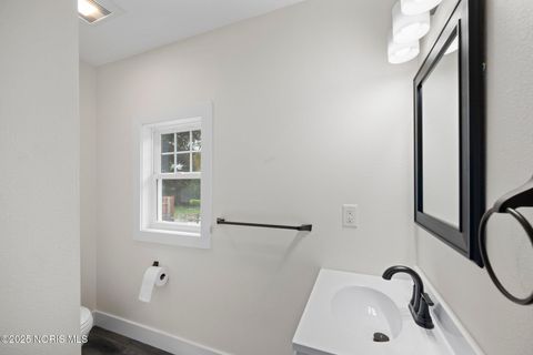 Tiny photo for 5768 Home Lane, Toledo, OH 43623 (MLS # 10000302)