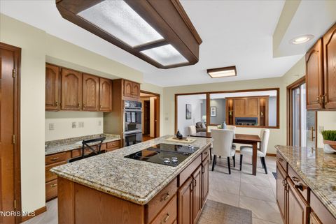 Tiny photo for 4504 Sulgrave Drive, Toledo, OH 43623 (MLS # 10004834)