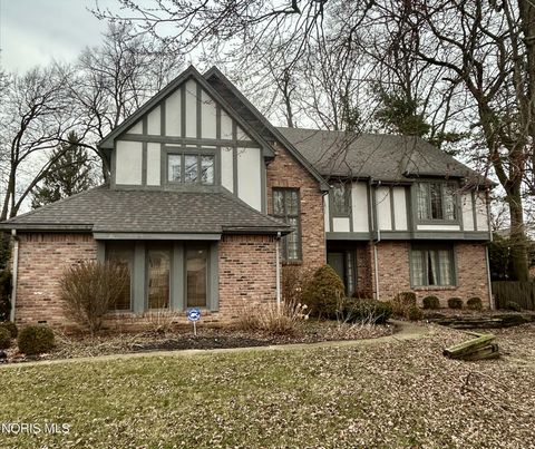 Photo of 4504 Sulgrave Drive, Toledo, OH 43623 (MLS # 10004834)