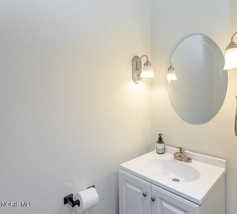 Tiny photo for 7864 Saltwood Court, Sylvania, OH 43560 (MLS # 10005972)