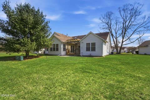 Tiny photo for 817 Wind Breeze Drive, Toledo, OH 43615 (MLS # 10006004)