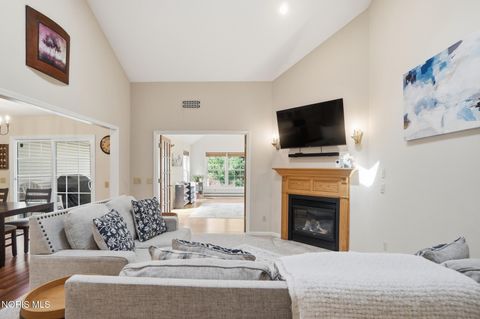 Tiny photo for 817 Wind Breeze Drive, Toledo, OH 43615 (MLS # 10006004)