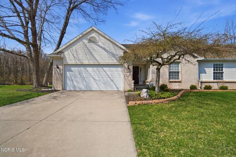 Photo of 817 Wind Breeze Drive, Toledo, OH 43615 (MLS # 10006004)