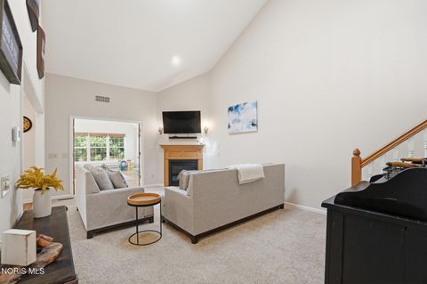 Tiny photo for 817 Wind Breeze Drive, Toledo, OH 43615 (MLS # 10006004)