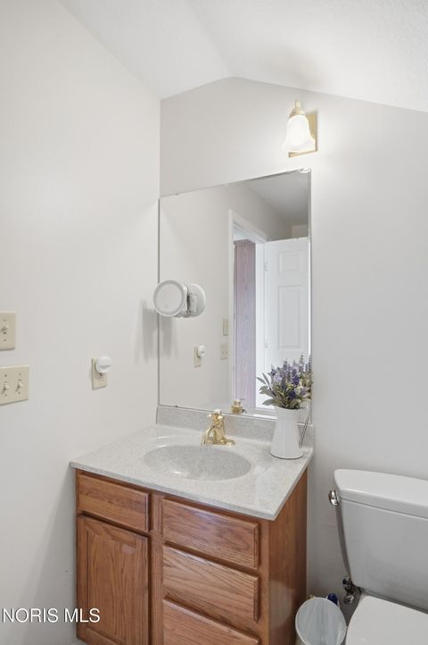 Tiny photo for 817 Wind Breeze Drive, Toledo, OH 43615 (MLS # 10006004)